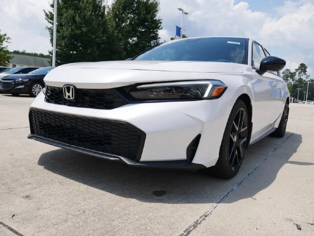 New 2026 Platinum White Pearl Honda FWD Touring Hybrid image 7