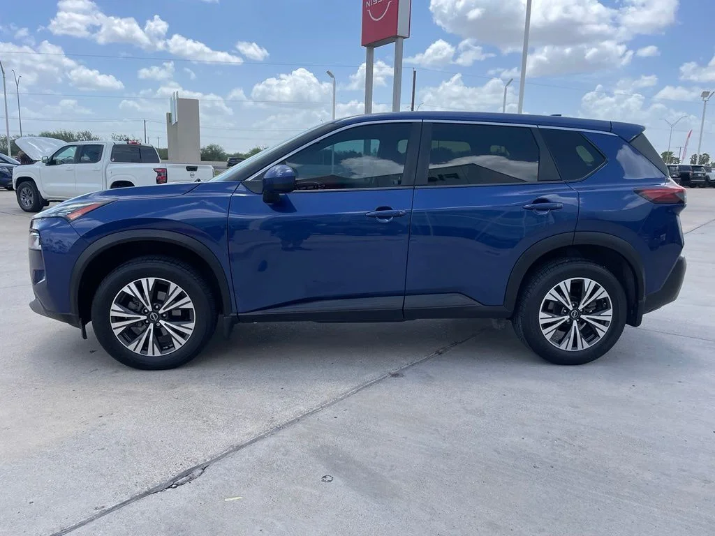 Used 2023 Blue Nissan SV image 4