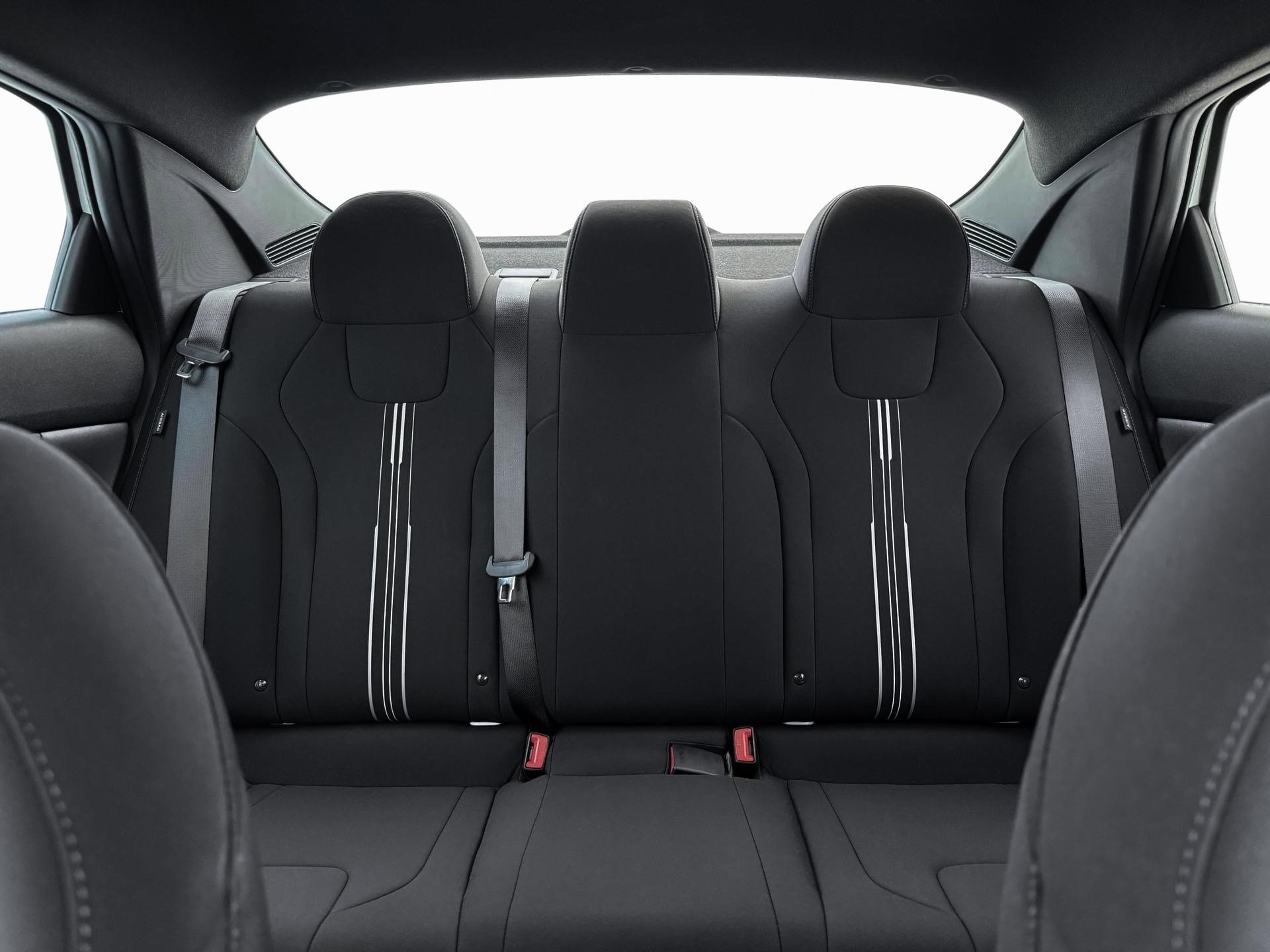 2025 Hyundai Elantra Blue - Photo 17