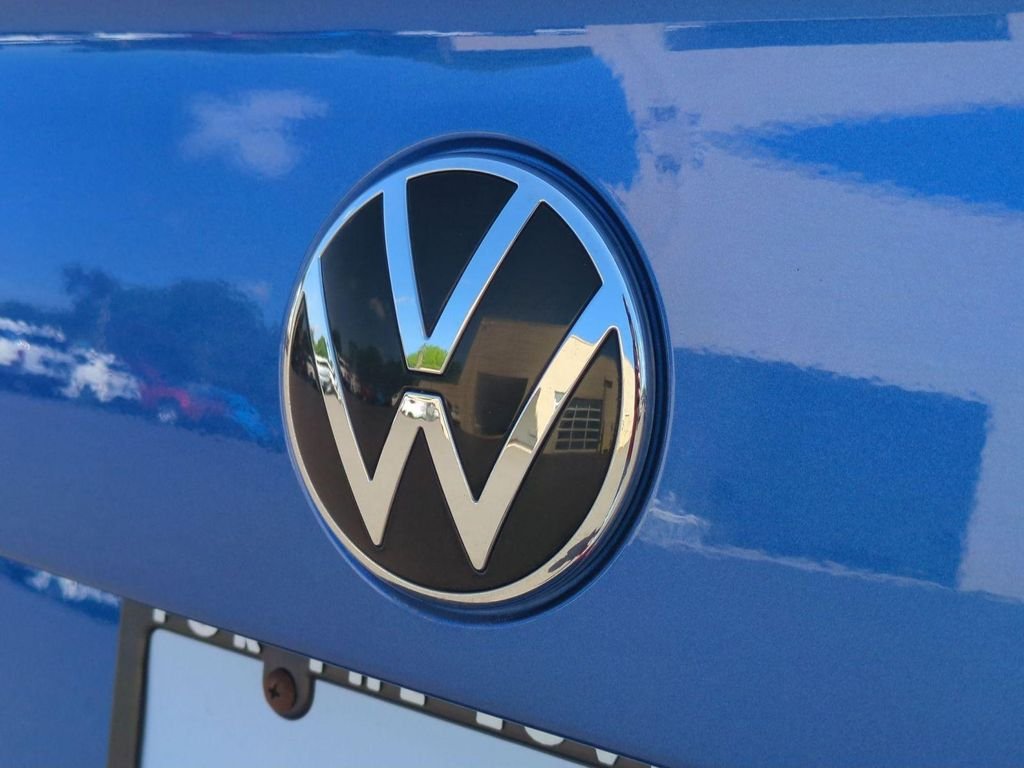Used 2024 Blue Volkswagen 1.5T SE image 25