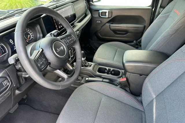 Used 2025 Black Jeep Rubicon image 9