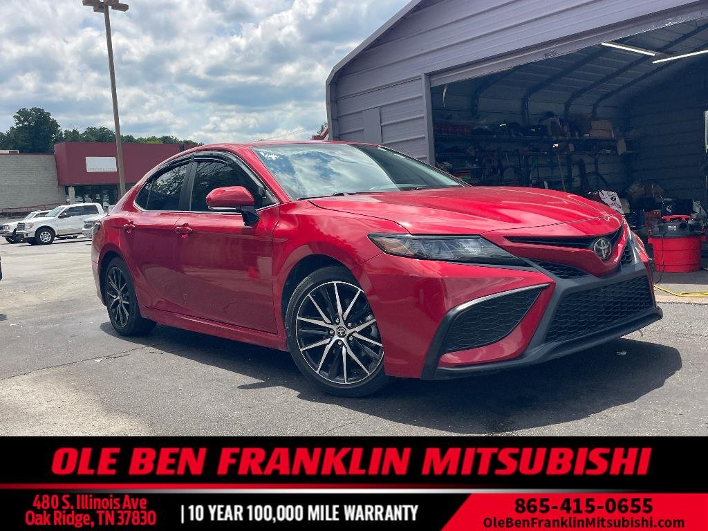 Used 2024 Supersonic Red Toyota SE image 1
