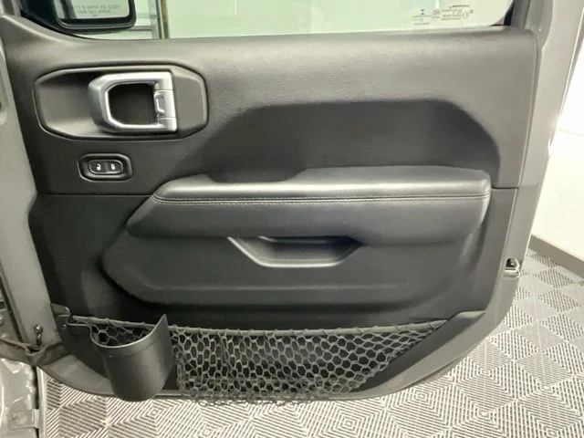 2019 Jeep Wrangler Unlimited Sahara Altitude - Photo 12