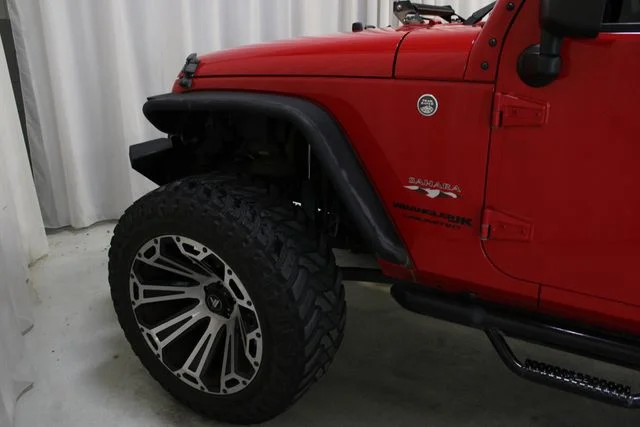 Used 2018 Red Jeep Unlimited Sahara image 27