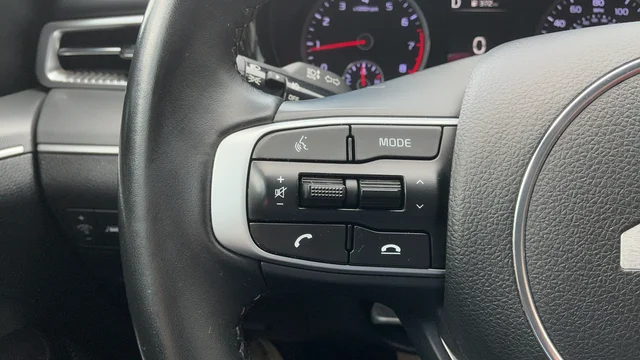 Used 2024 Gray Kia GT-Line image 12