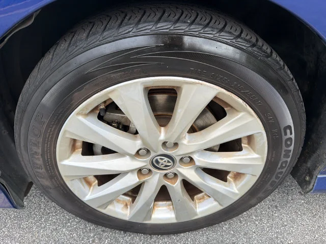 Used 2018 Blue Toyota LE image 11