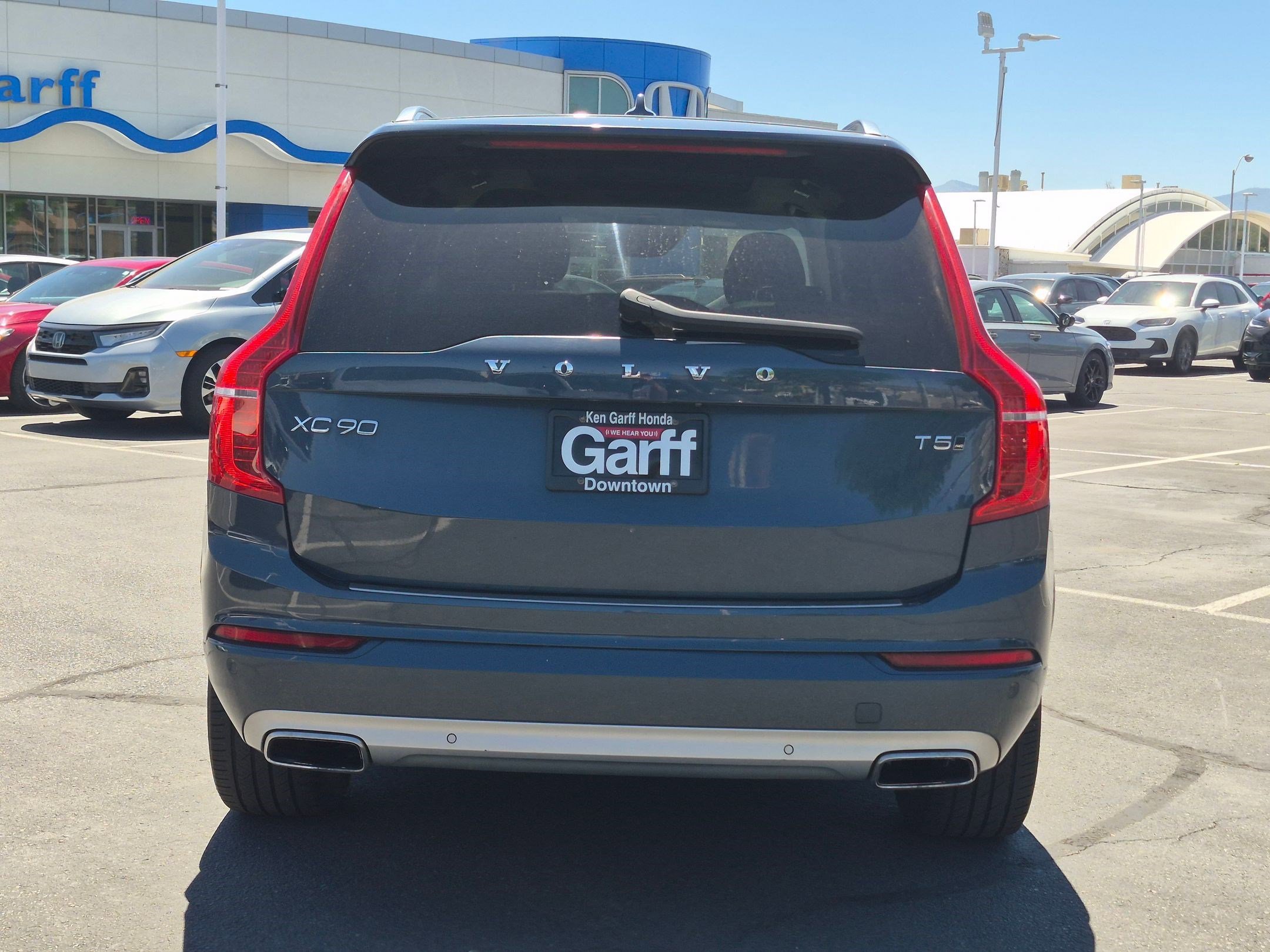 Used 2021 Denim Blue Metallic Volvo Momentum image 4