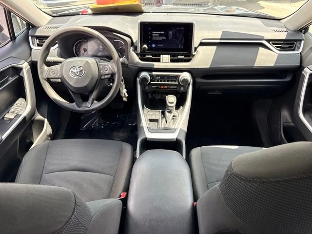 2025 Toyota RAV4 LE - Photo 16