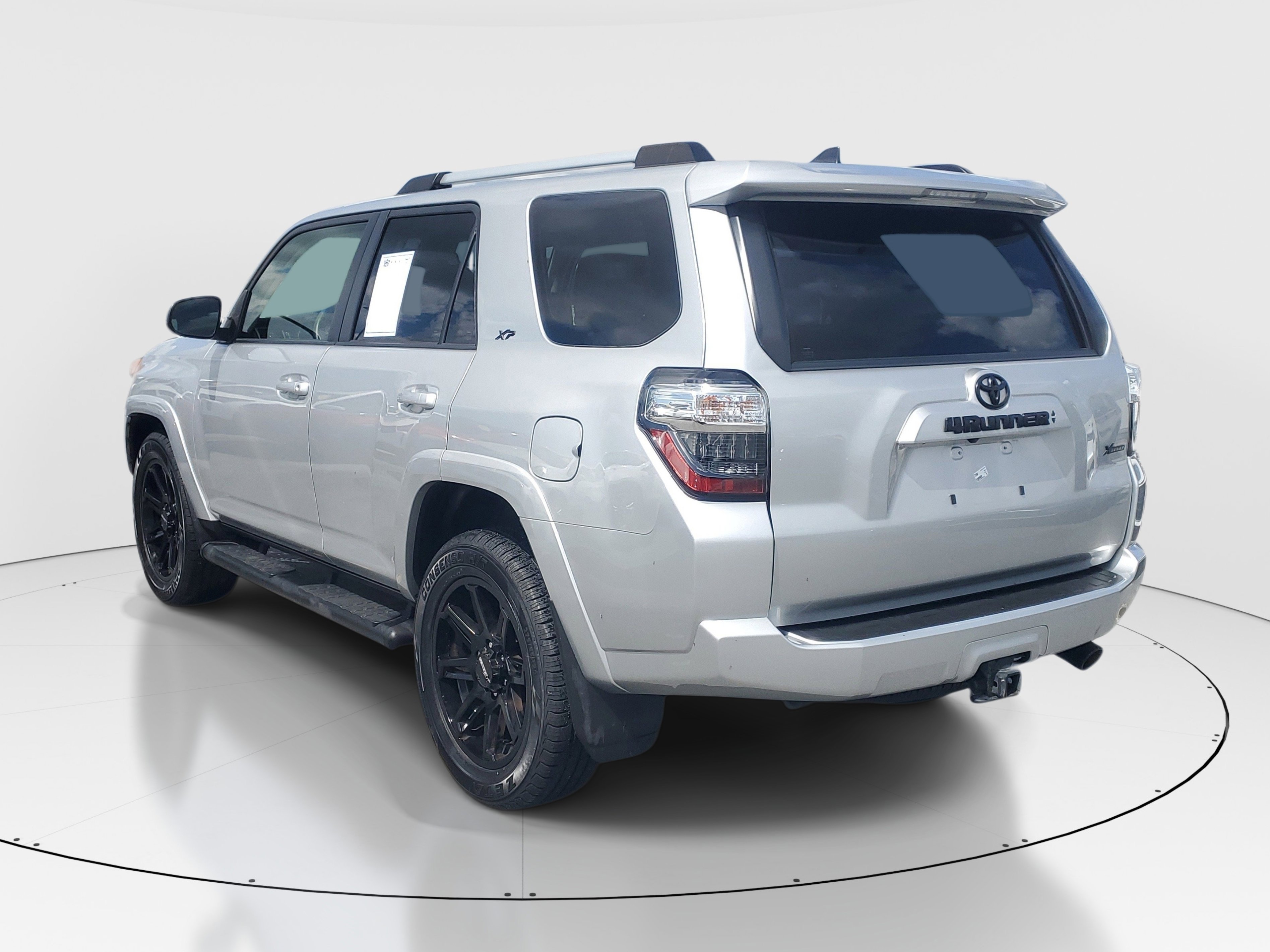 Certified Used 2022 Classic Silver Metallic Toyota SR5 image 5
