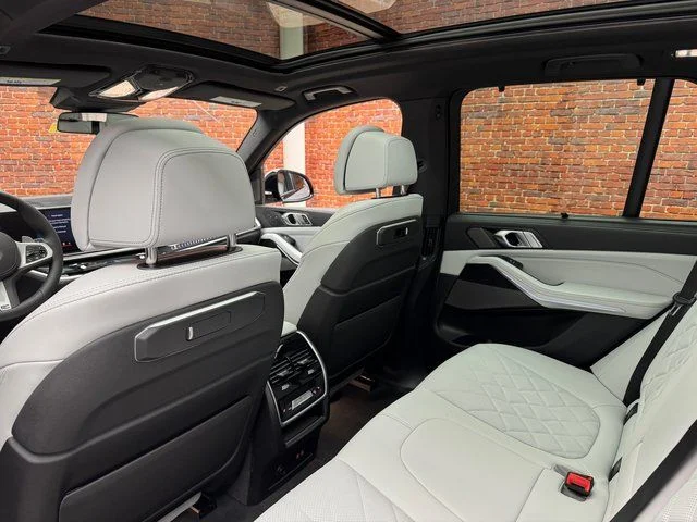 Used 2026 Gray BMW xDrive40i image 24
