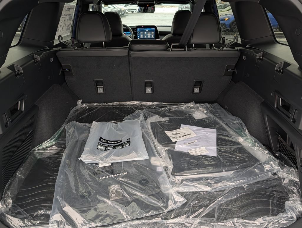 2026 Subaru Outback Limited - Photo 13