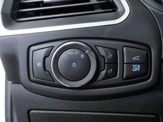 Used 2024 White Ford SEL image 25