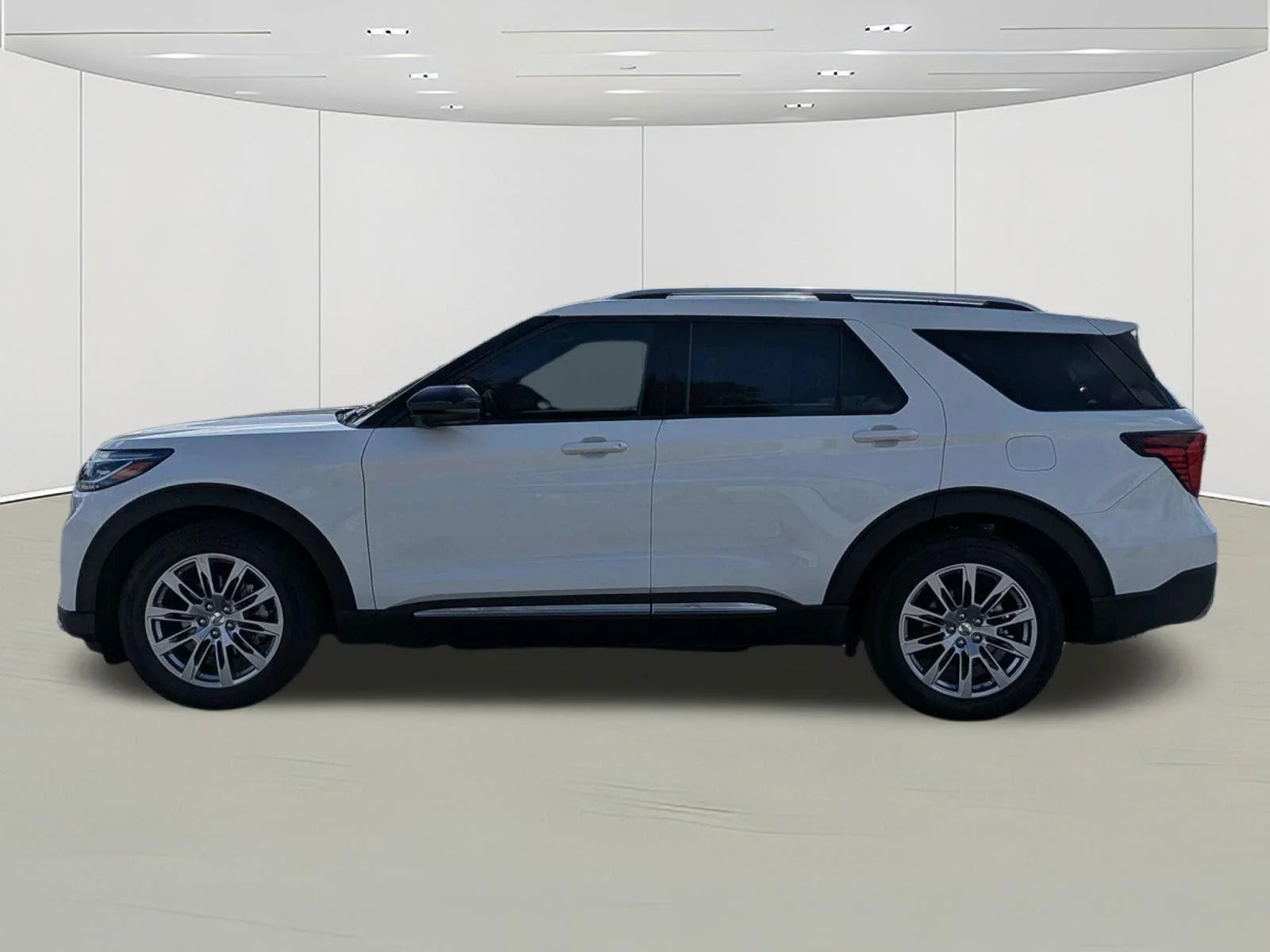 New 2026 Star White Metallic Tri-Coat Ford Platinum image 6