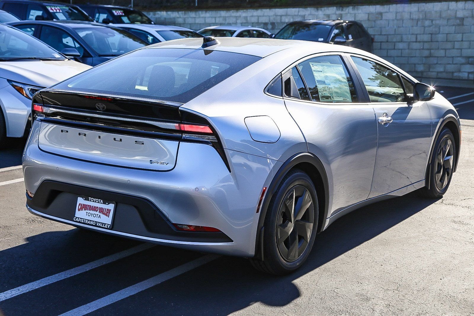 2026 Toyota Prius Plug-in Hybrid SE - Photo 6