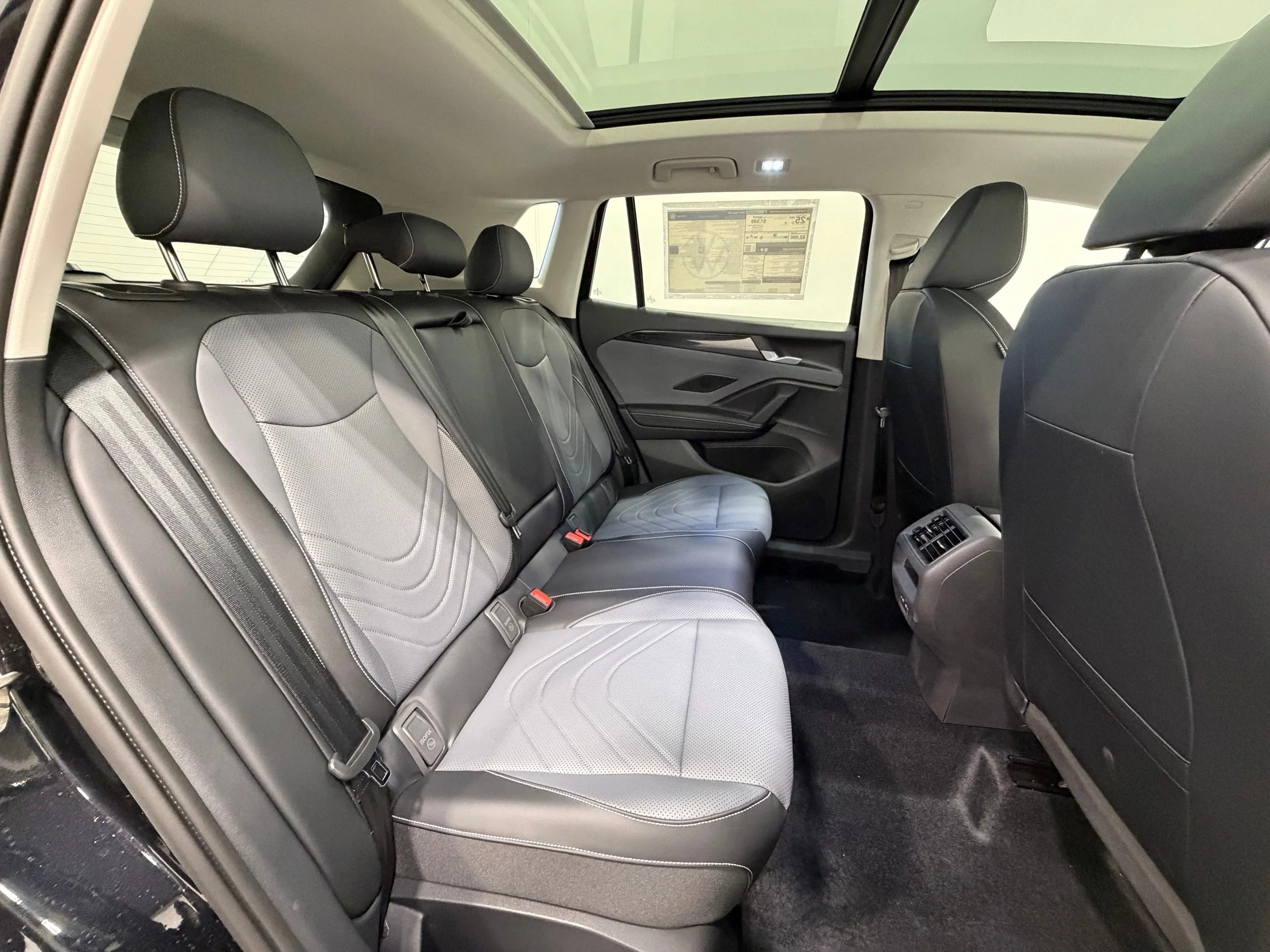 New 2026 Black Volkswagen 2.0T SE image 26