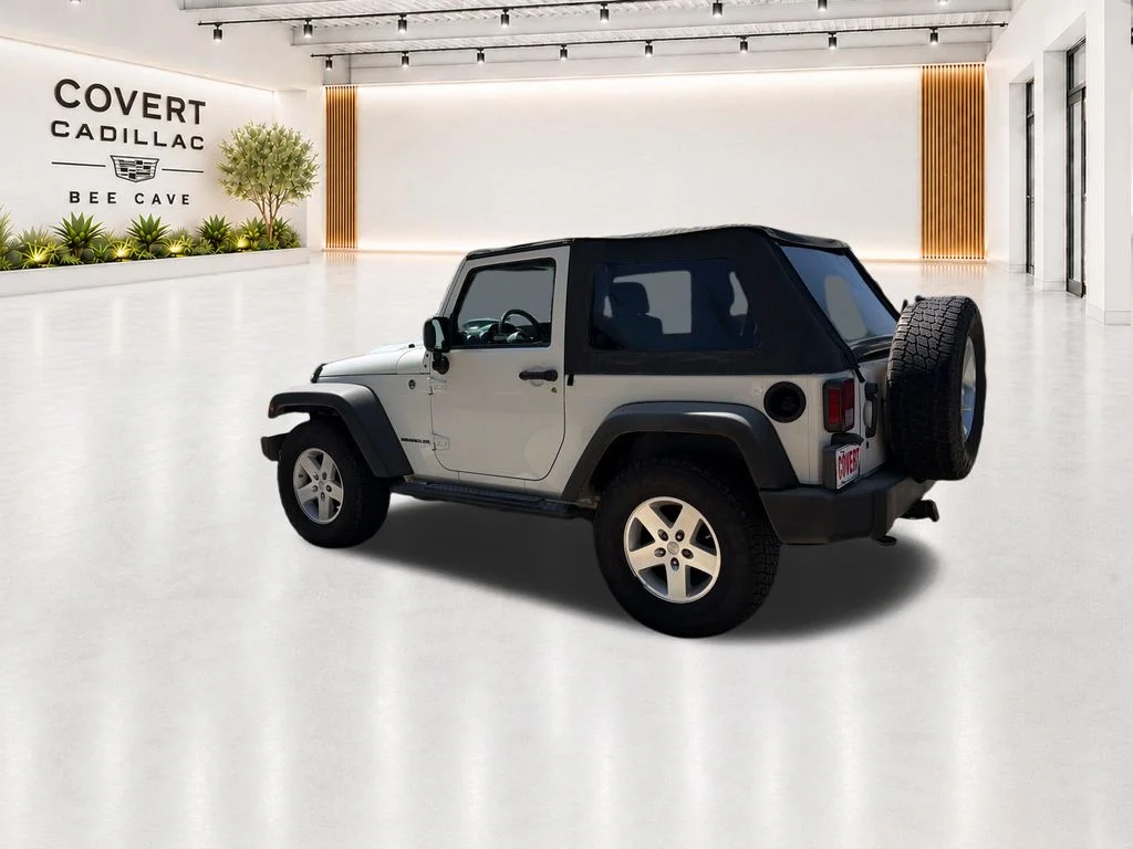 Used 2009 White Jeep X image 7