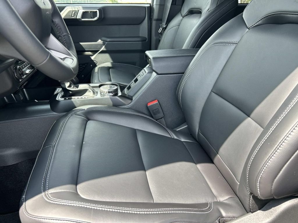 New 2026 Shadow Black Ford Outer Banks® image 18