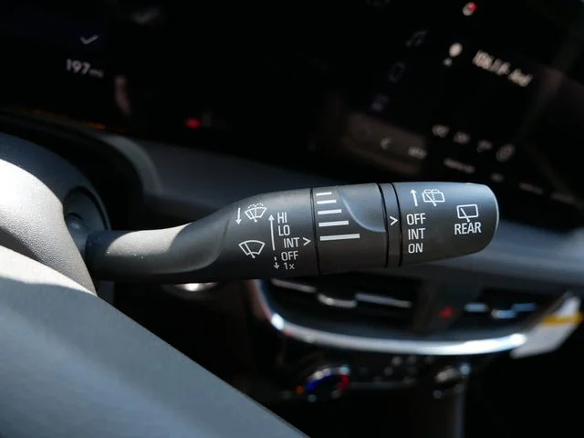 Used 2025 White Buick Sport Touring image 21
