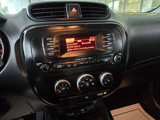 Used 2016 Silver Kia Base image 24