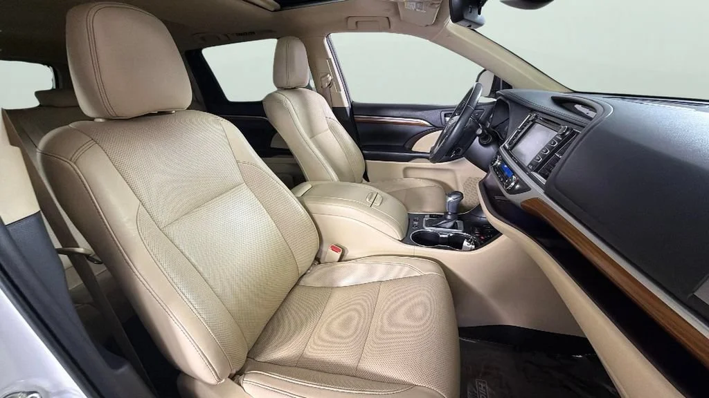 Used 2019 White Toyota Limited image 38