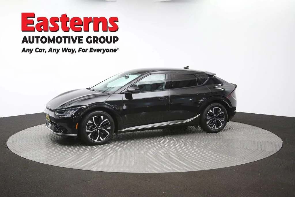 Used 2023 Black Kia Wind image 59