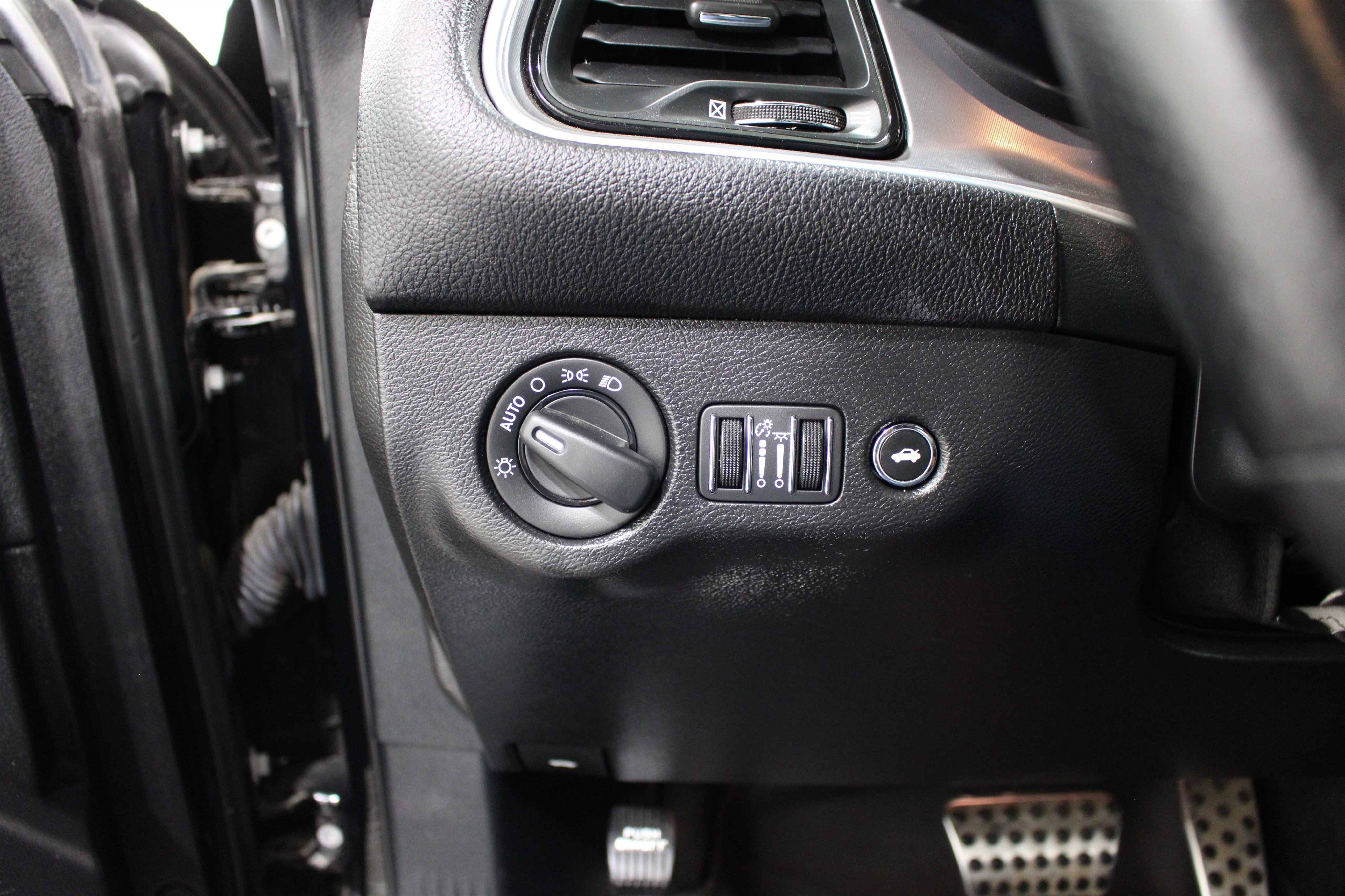 Used 2021 Pitch Black Clearcoat Dodge R/T Scat Pack Widebody image 8