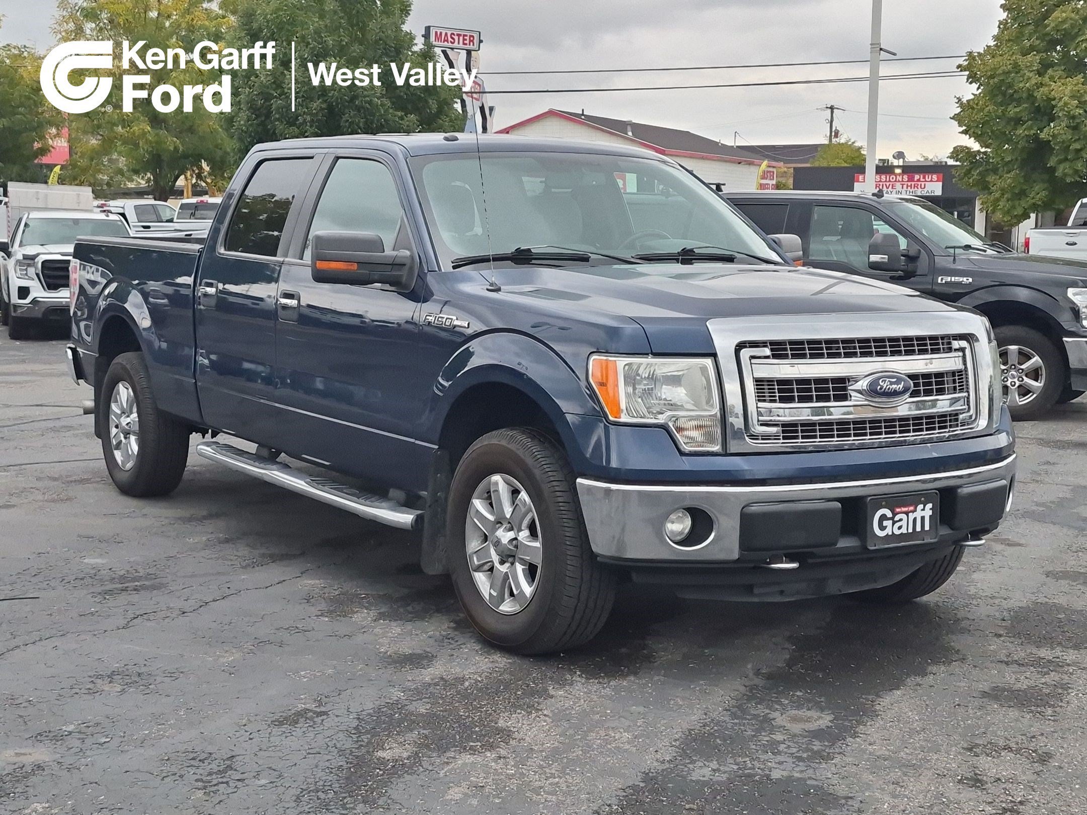 Used 2013 Blue Ford XLT image 1