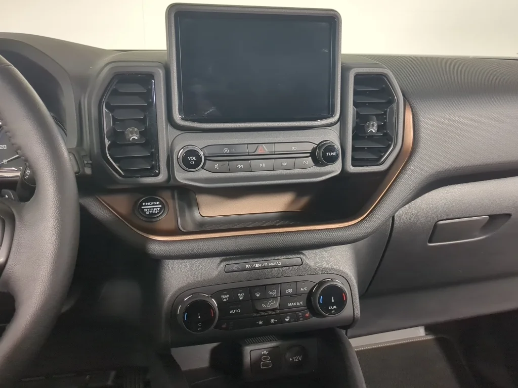 Used 2023 CACTUS GRAY Ford Badlands image 26