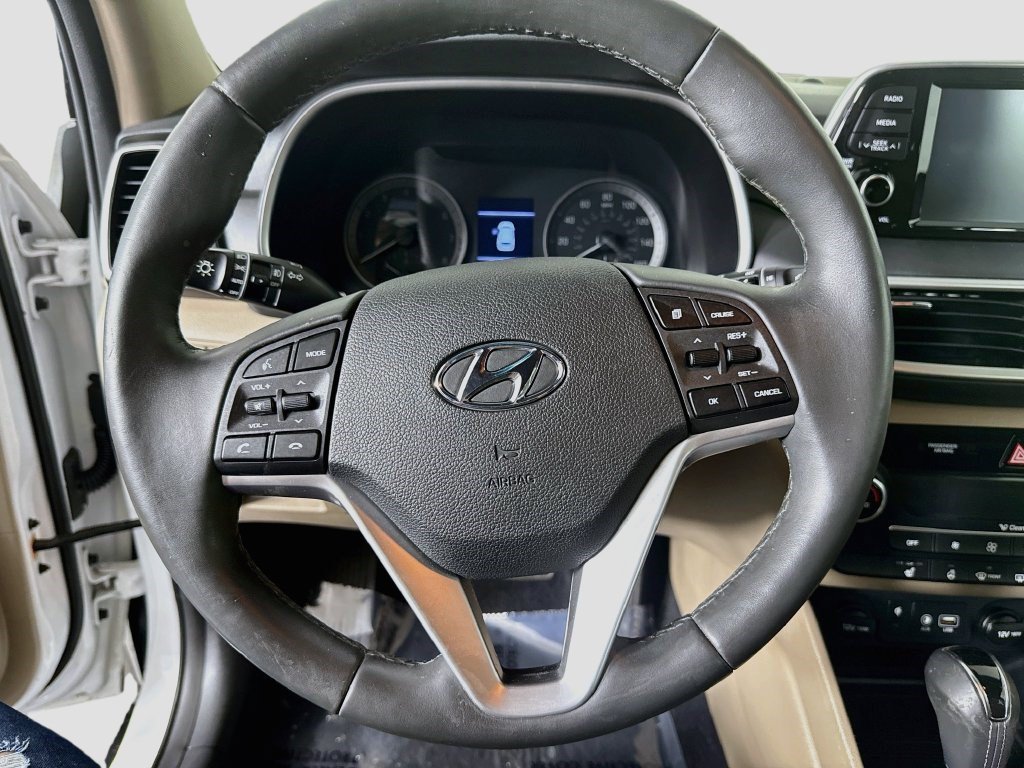 Used 2019 White Pearl Hyundai Limited image 9