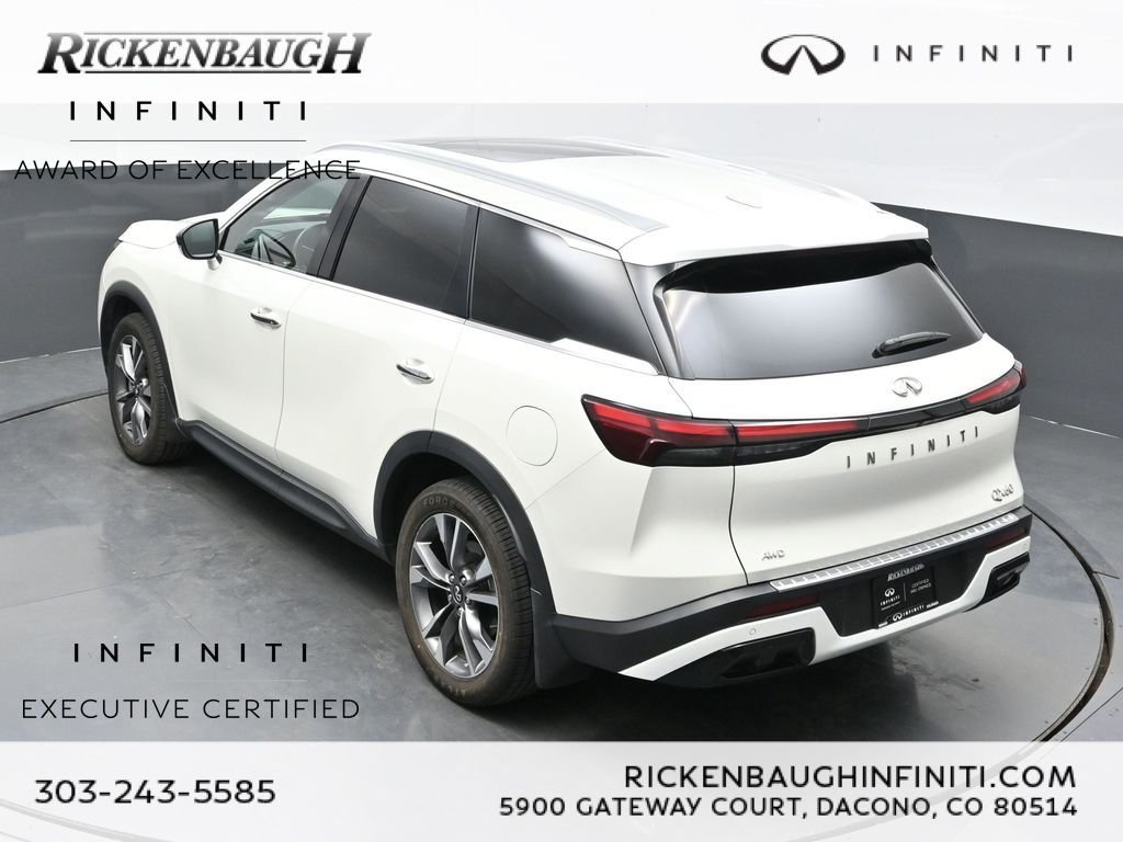 Certified Used 2023 White INFINITI LUXE image 39