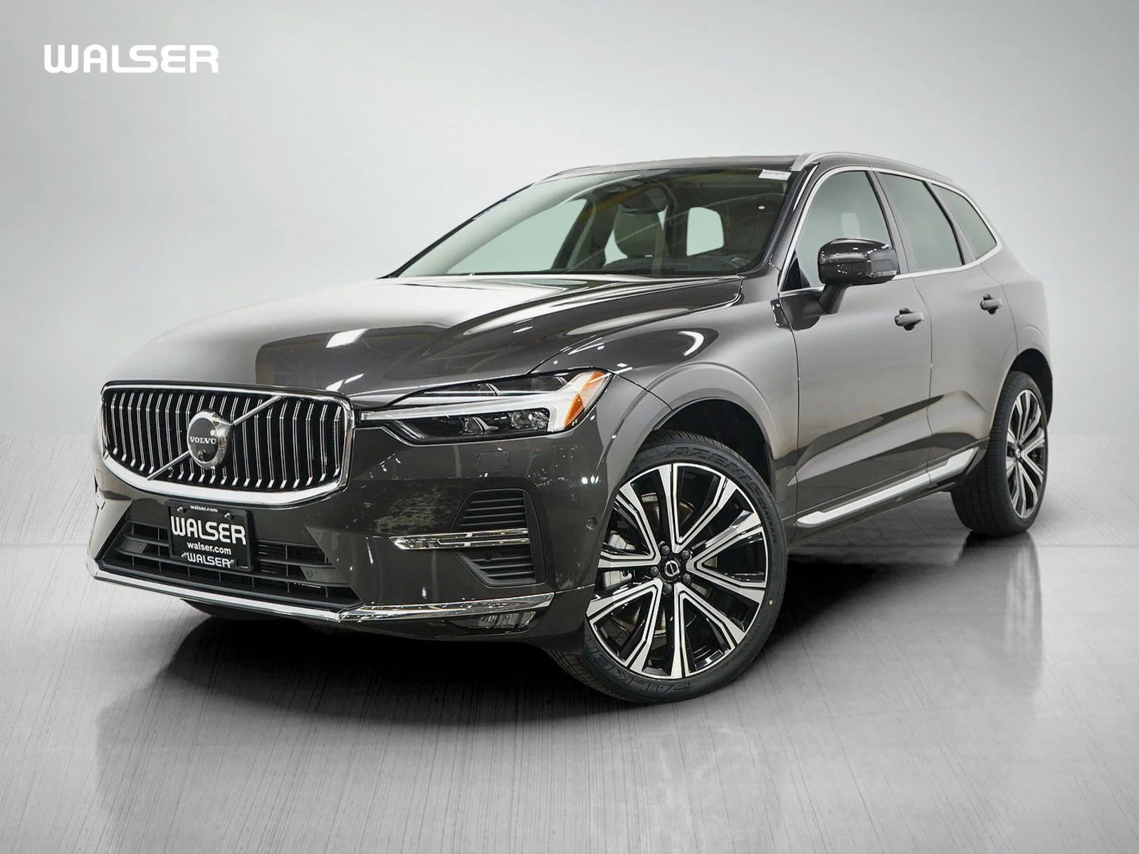 2023 Volvo XC60 B5 Ultimate Bright Theme AWD's photo