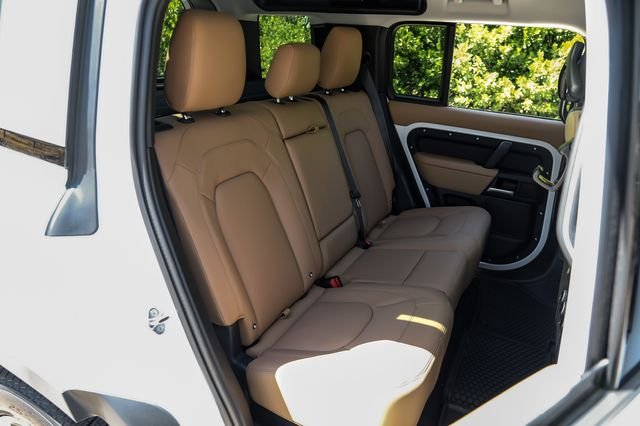 New 2026 Fuji White Land Rover S image 46