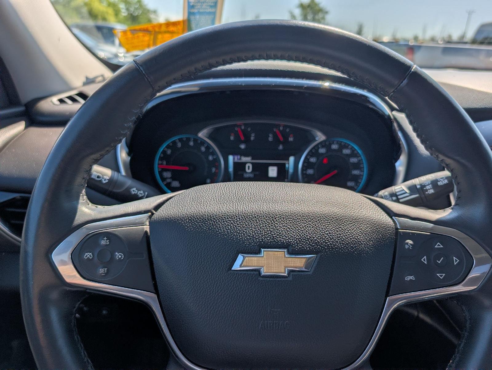 Used 2018 Silver Ice Metallic Chevrolet LT Leather image 12