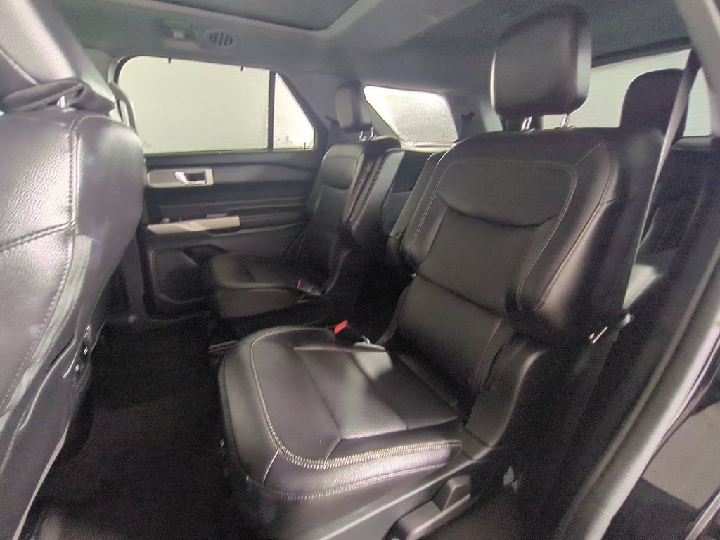 Used 2022 Black Ford Limited image 17