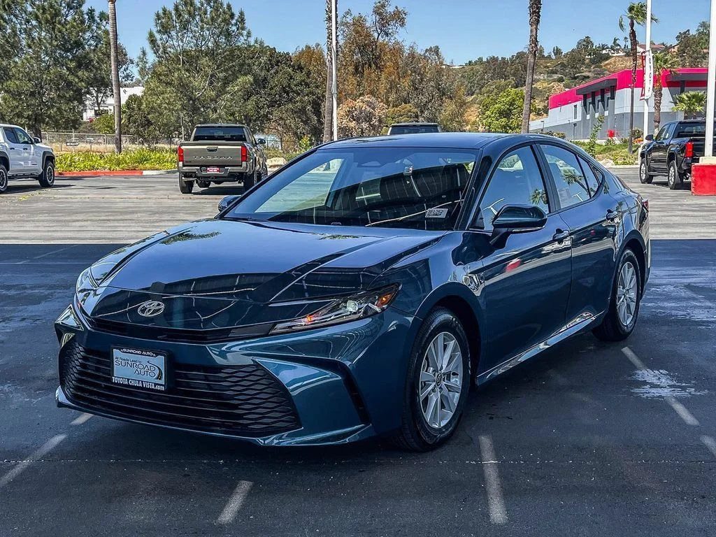 Used 2026  Toyota LE image 2