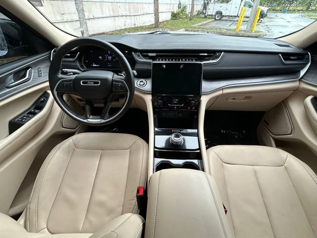 Certified Used 2022 White Jeep Limited image 10