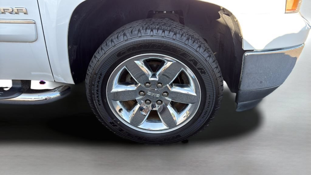 Used 2013 SUMMIT WHITE GMC SLE image 13