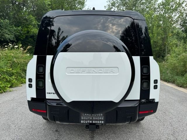 New 2026 Fuji White Land Rover S image 6