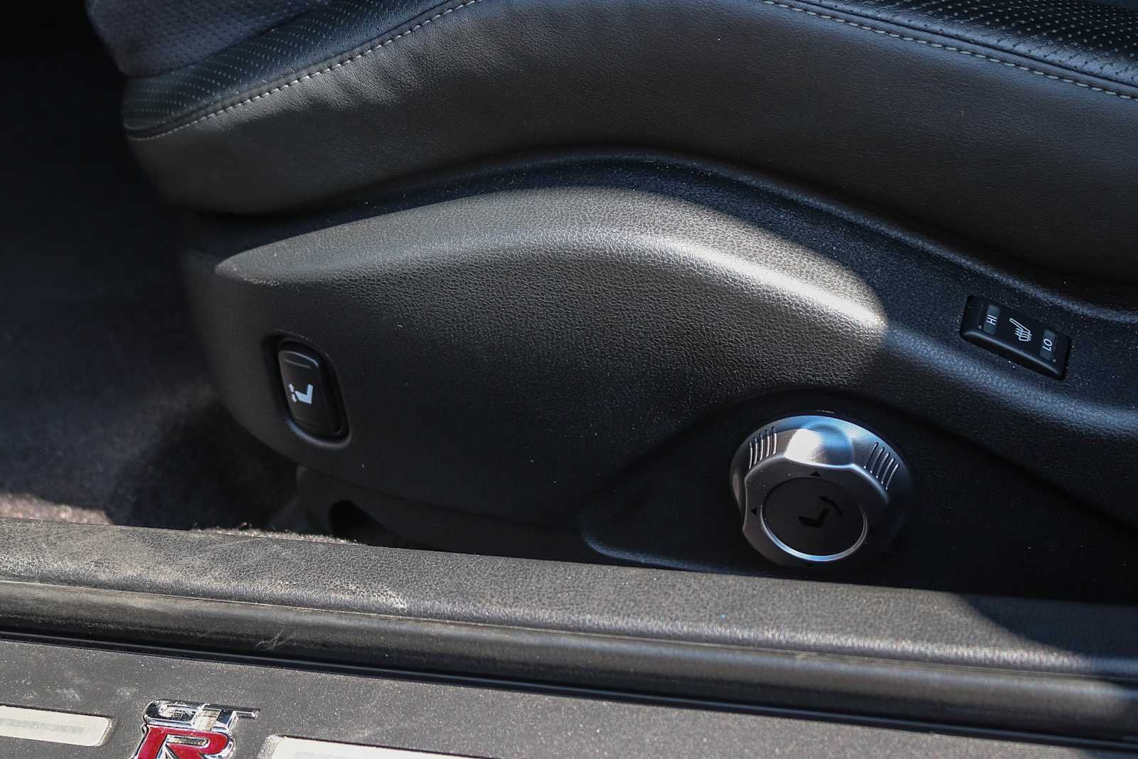 Used 2009 Gun Metallic Nissan Premium image 19