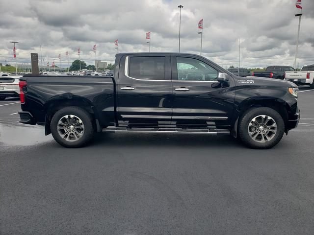 Used 2022 Black Chevrolet High Country image 4