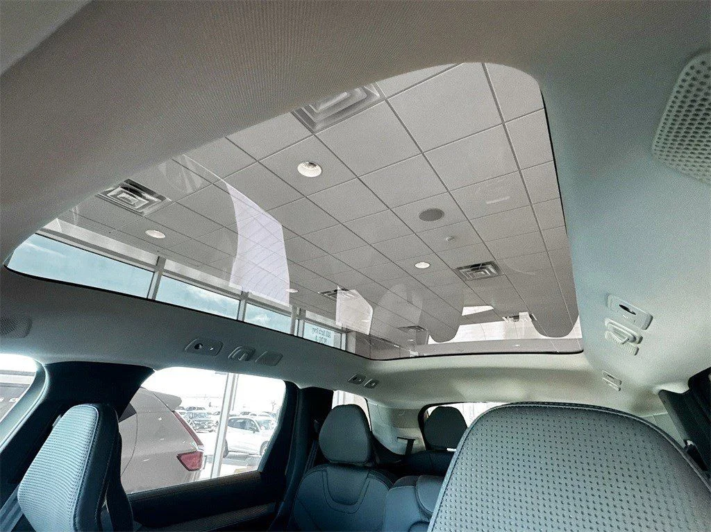 2025 Volvo EX90 Ultra - Photo 26