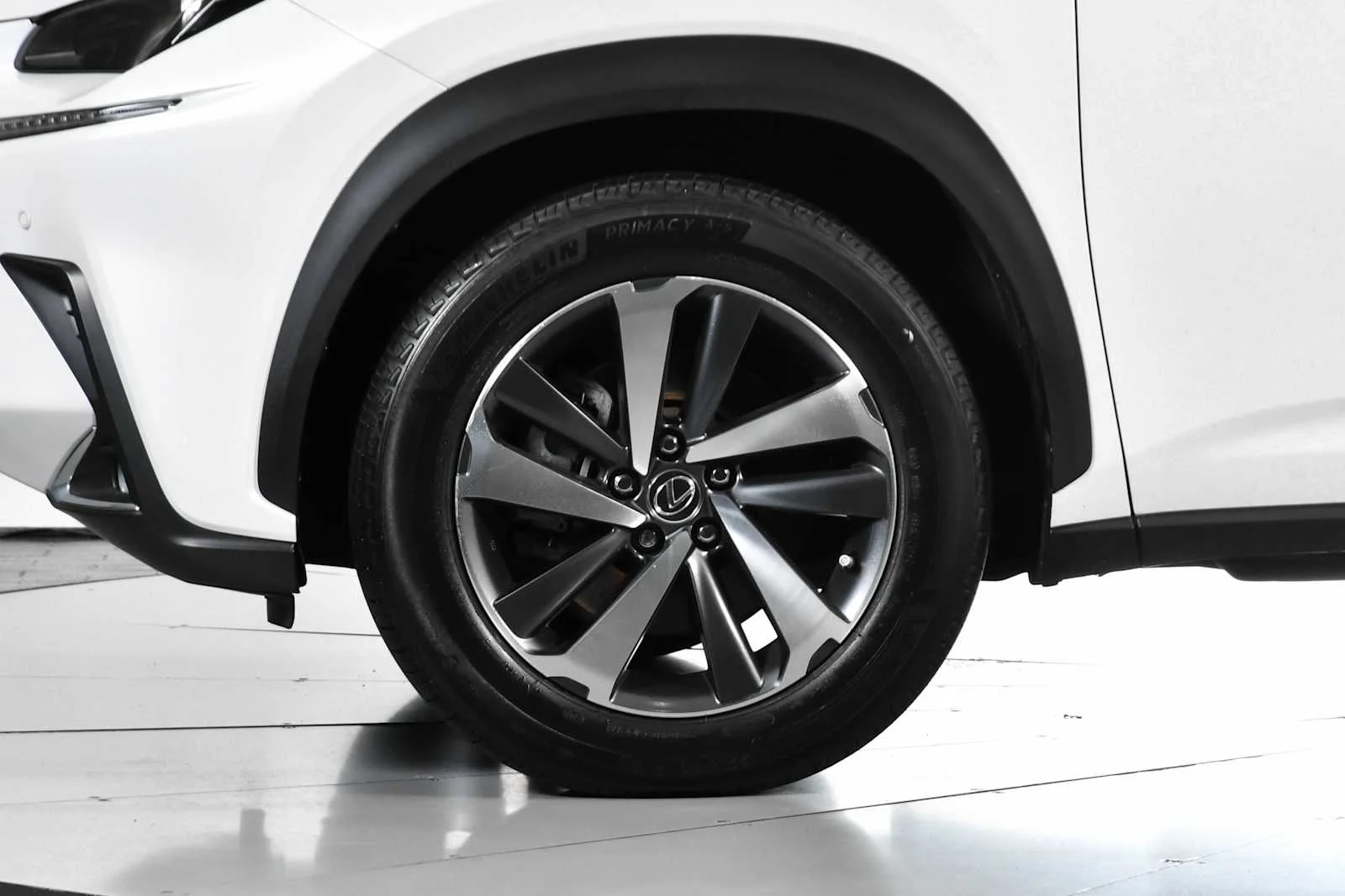 Used 2020 Eminent White Pearl Lexus  image 12