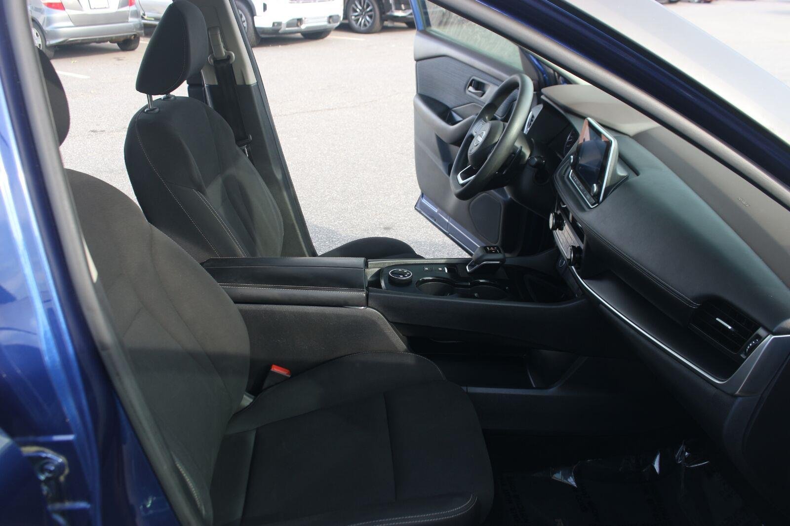 Used 2023 Blue Nissan S image 31