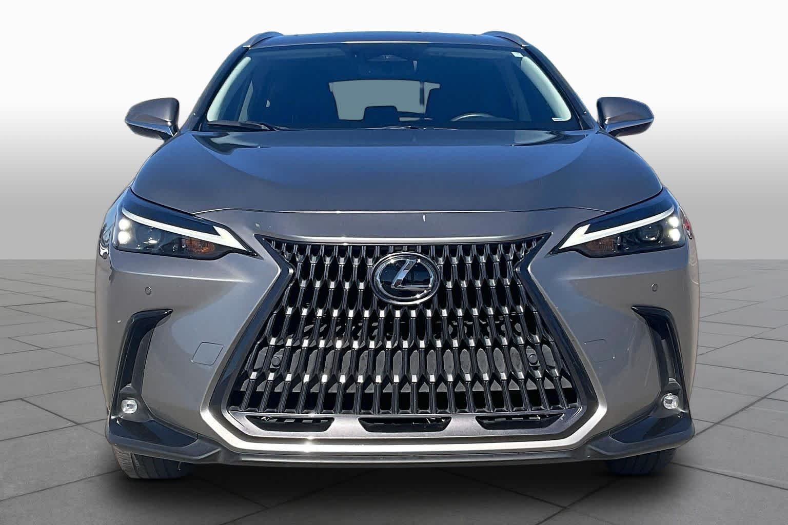 Used 2023 Atomic Silver Lexus Premium image 4