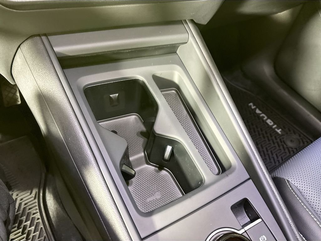 New 2026 Platinum Gray Metallic Volkswagen 2.0T SE image 15