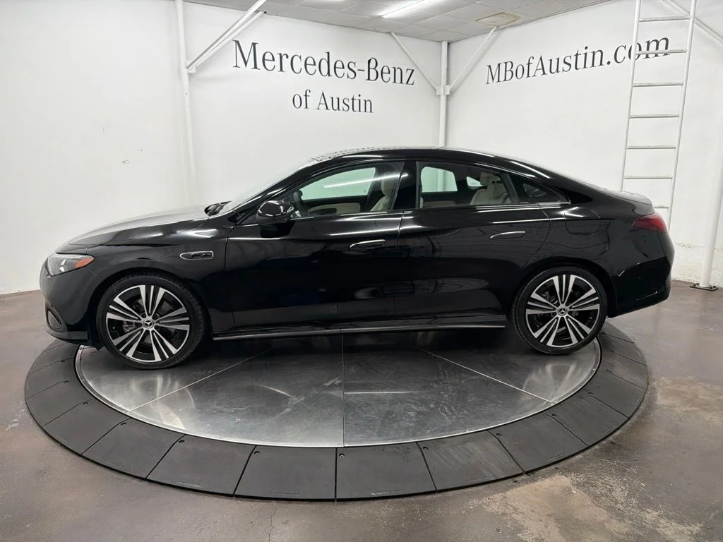 New 2027 Black Mercedes-Benz  image 4