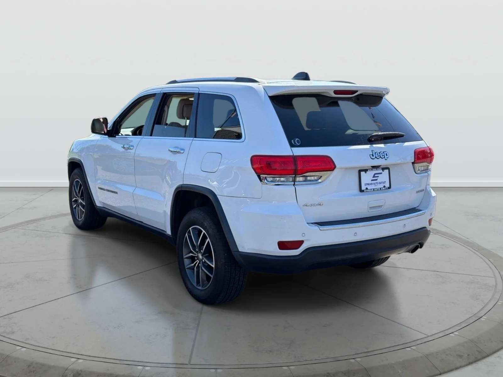 Used 2018 White Jeep Limited image 5