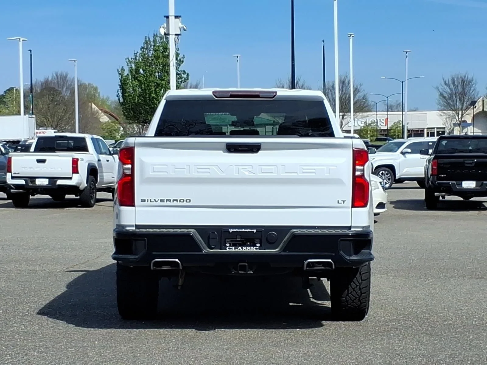 2023 Chevrolet Silverado 1500 LT Trail Boss - Photo 9