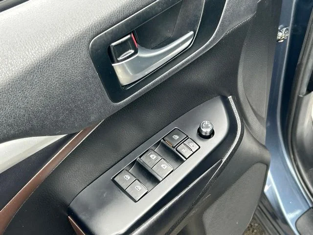 Used 2019 Blue Toyota XLE image 17