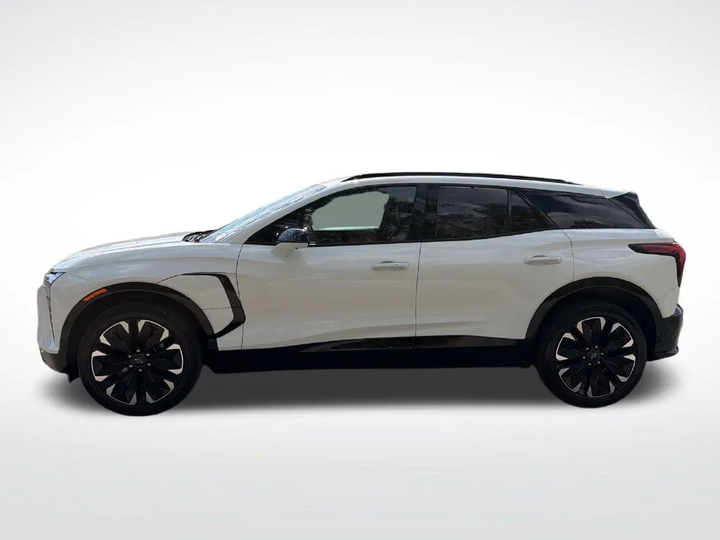 Used 2024 Chevrolet Blazer EV RS with VIN 3GNKDCRJ1RS163232 for sale in Clinton, MI